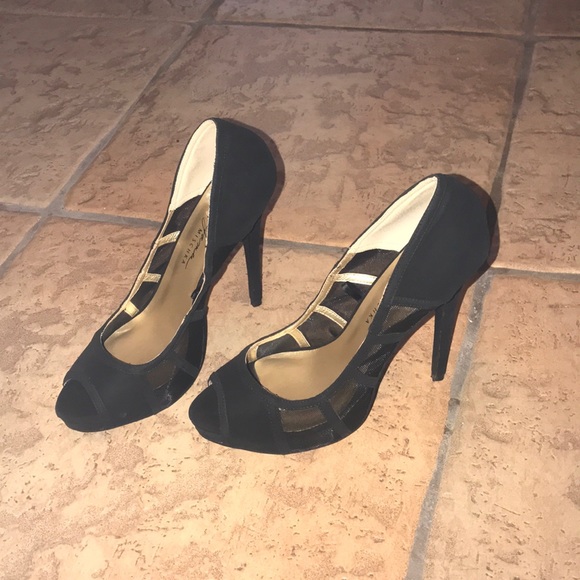 Mark & James Badgley Mischka Black Peep Toe Heels - Picture 7 of 8
